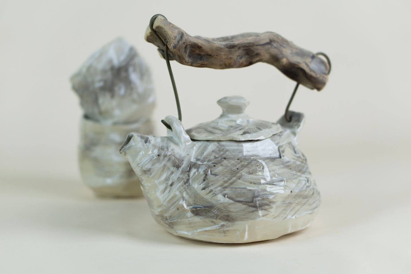 “Feral Kettle” curved ceramic tea set, Mariia Luchuk