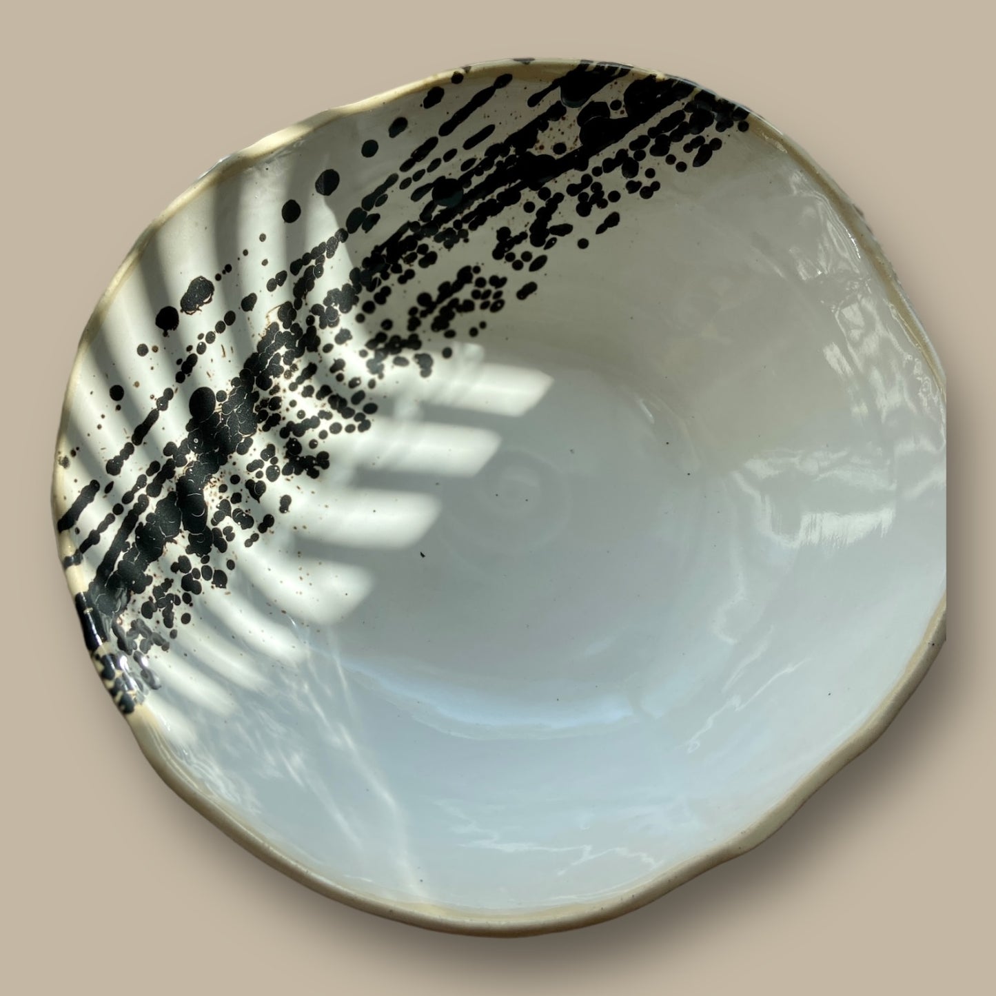 Black Splash Collection Serving/Soup Bowl 35 fl oz (~4 cups)/1 L