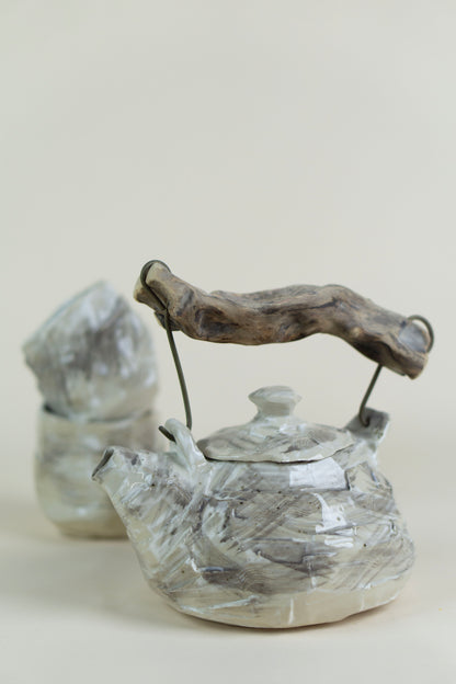 “Feral Kettle” curved ceramic tea set, Mariia Luchuk