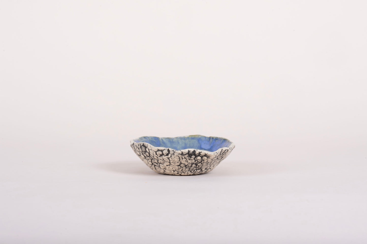 Ocean Oysters Collection Gelee Bowl 4"/10cm, h - 1"/3cm