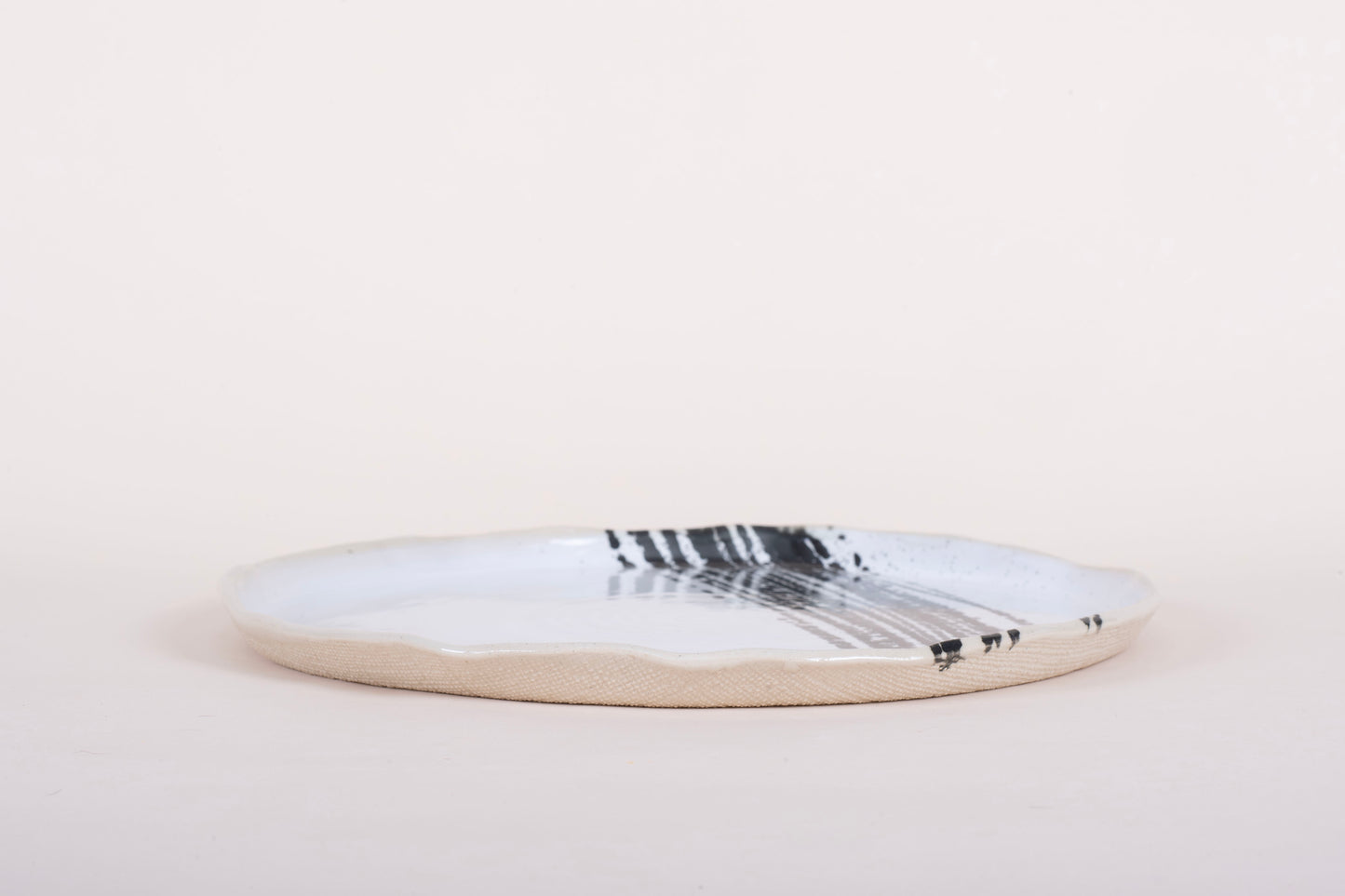 Black Splash Collection Main Course Plate 12''/30 cm