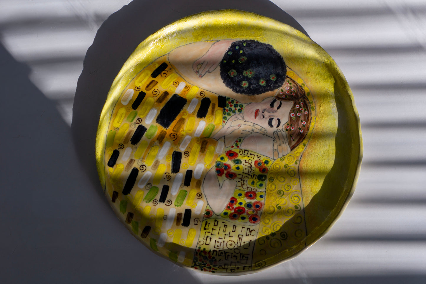 Klimt Kiss Hand Painted Ceramic Plate 12” – Romantic Lovers Art, Valentine Gift for Her, Unique Decorative Dinner Plate