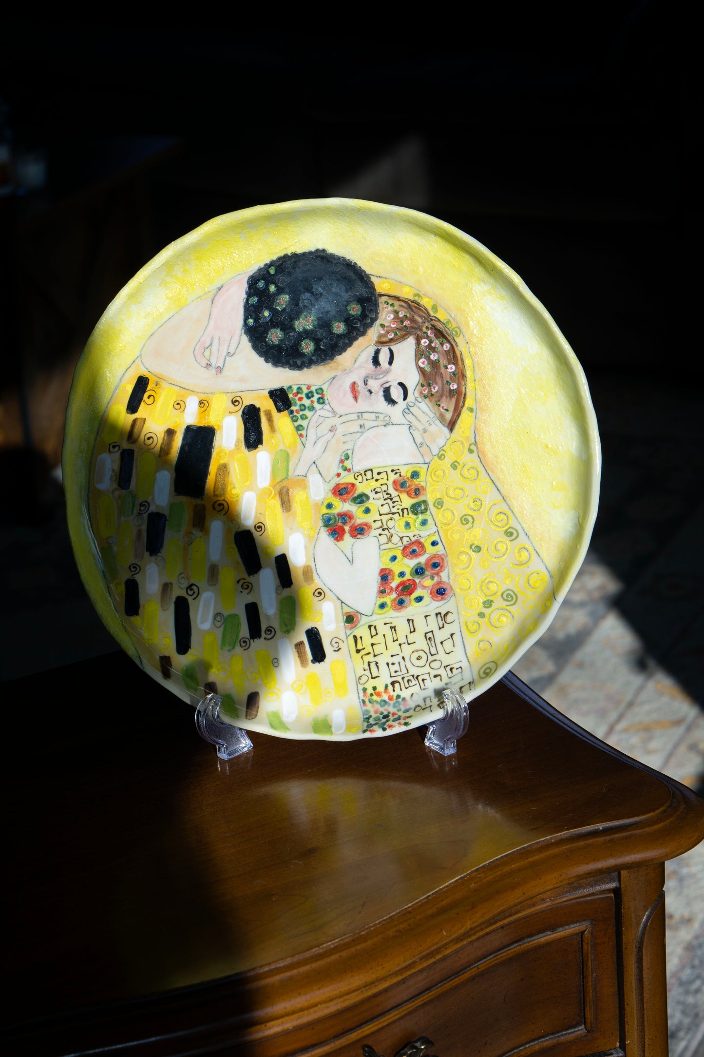 Klimt Kiss Hand Painted Ceramic Plate 12” – Romantic Lovers Art, Valentine Gift for Her, Unique Decorative Dinner Plate