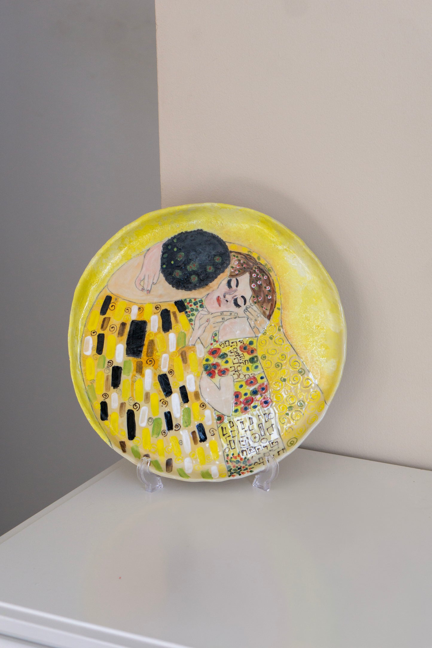 Klimt Kiss Hand Painted Ceramic Plate 12” – Romantic Lovers Art, Valentine Gift for Her, Unique Decorative Dinner Plate
