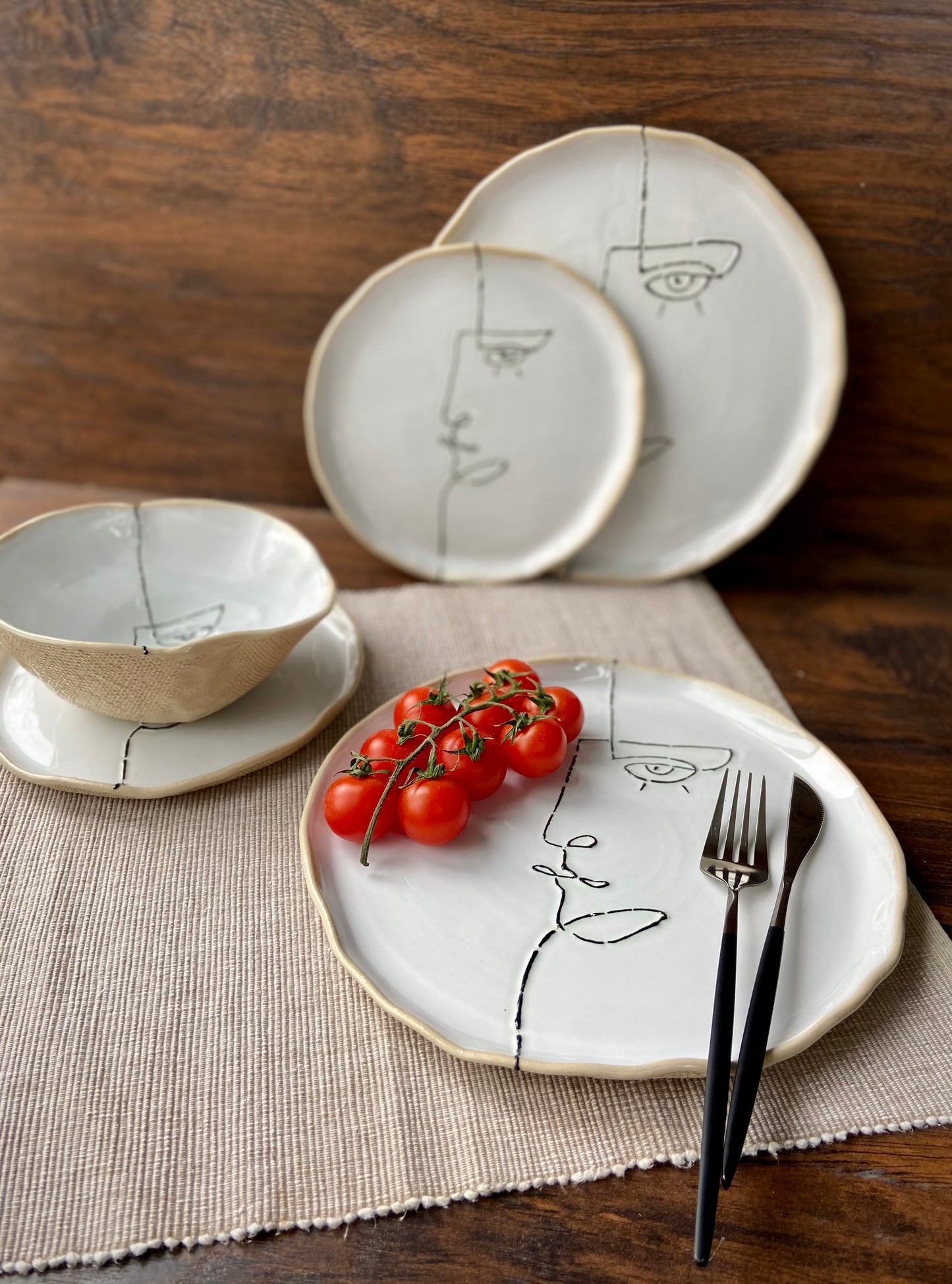 Lineage Muse Ceramic Dinnerware set