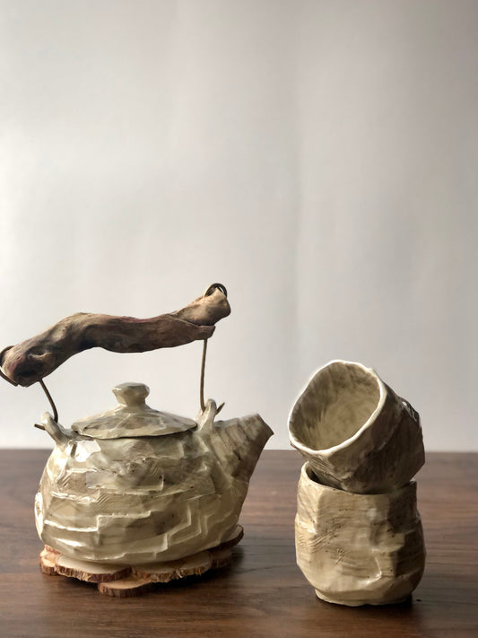 “Feral Kettle” curved ceramic tea set, Mariia Luchuk